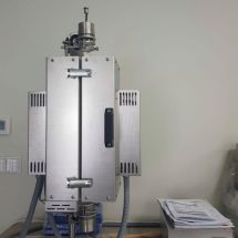Down-flow fixed-bed tube reactor